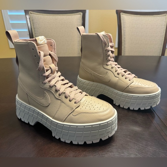 New Nike Air Jordan High Brooklyn Sneaker Boots Size US W